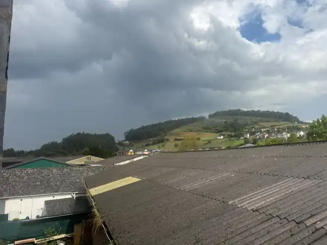 Vista exterior de Pis en venda en Vegadeo amb Calefacció, Parquet i Moblat
