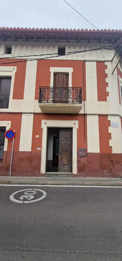 Vista exterior de Casa o chalet en venta en El Prat de Llobregat con Calefacción, Jardín privado y Terraza