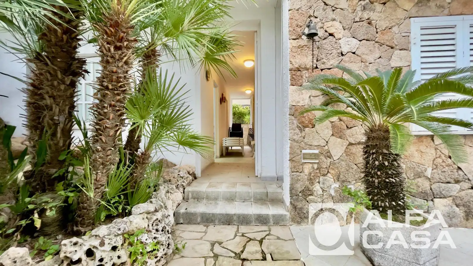 Exterior view of Houses for sale in Canyelles