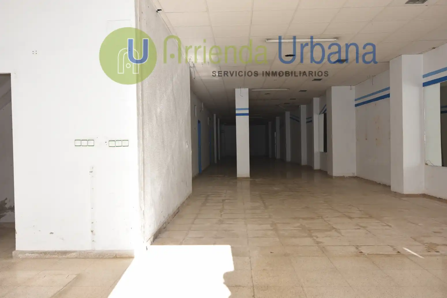 Commercial properties for sale in CL JARDINES, Centro