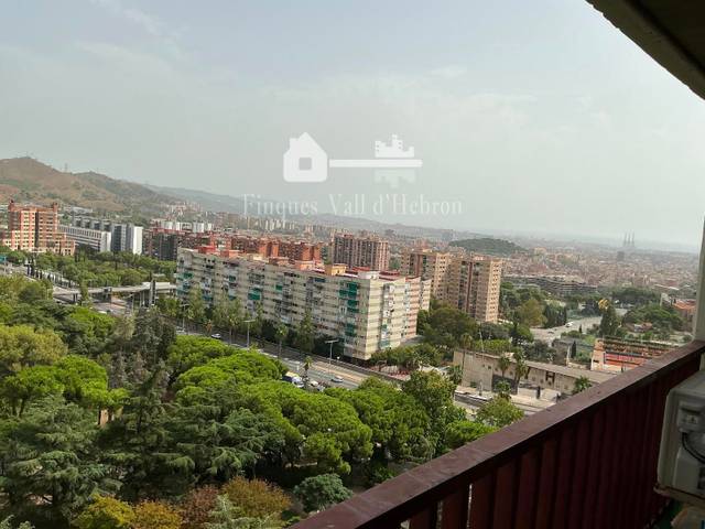 Dúplex en Venta en Montbau