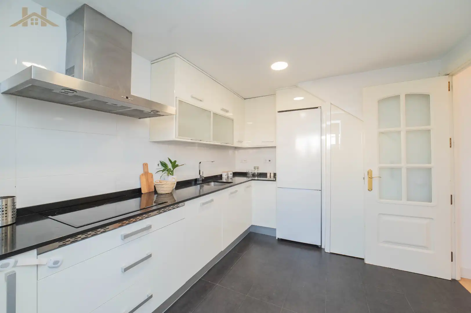 Kitchen of Houses for sale in Móstoles  with Air Conditioner, Heating and Terrace