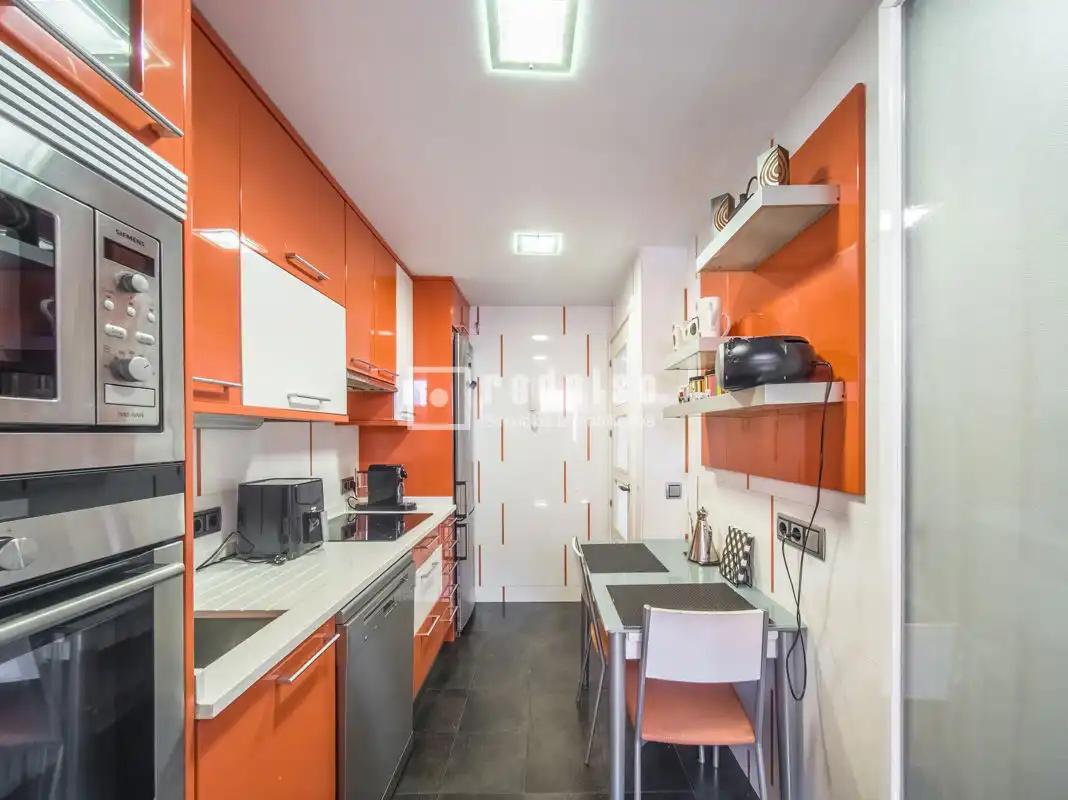 Cocina de Piso en venta en Alcorcón con Calefacción, Jardín privado y Trastero