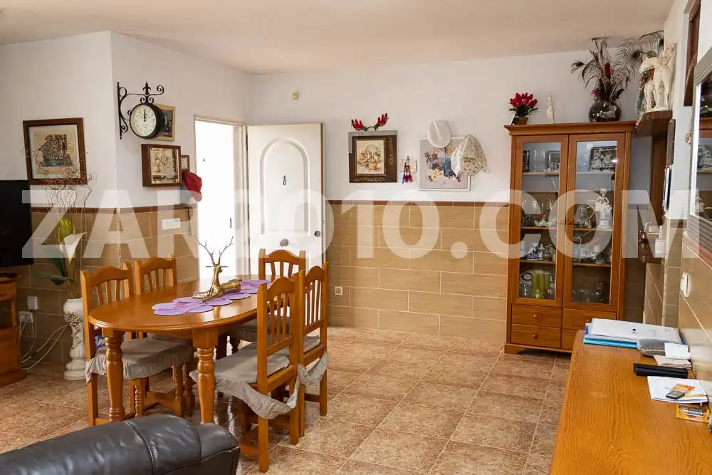Chalet con piscina en venta en Avenida Juan Sebastián Elcano, imagen 4