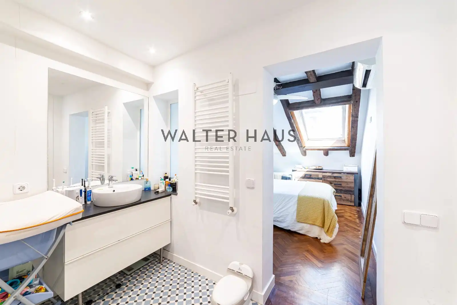 Baño de Dúplex en venta en Madrid con Aire acondicionado, Calefacción y Horno