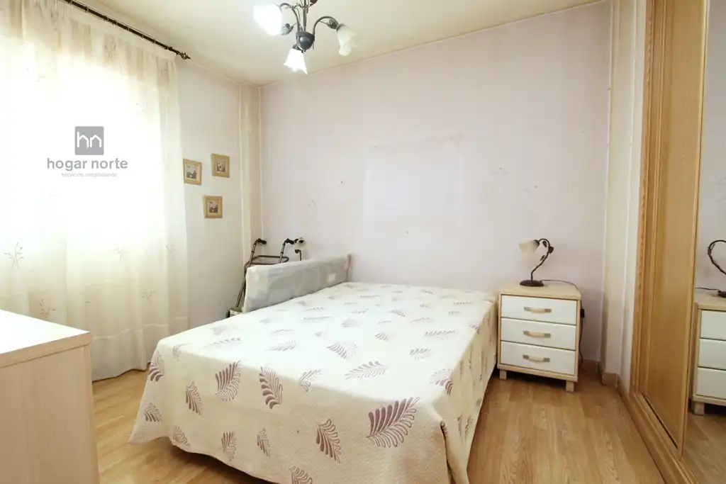 Bedroom of Flat for sale in Alcobendas  with Heating, Terrace and Community pool