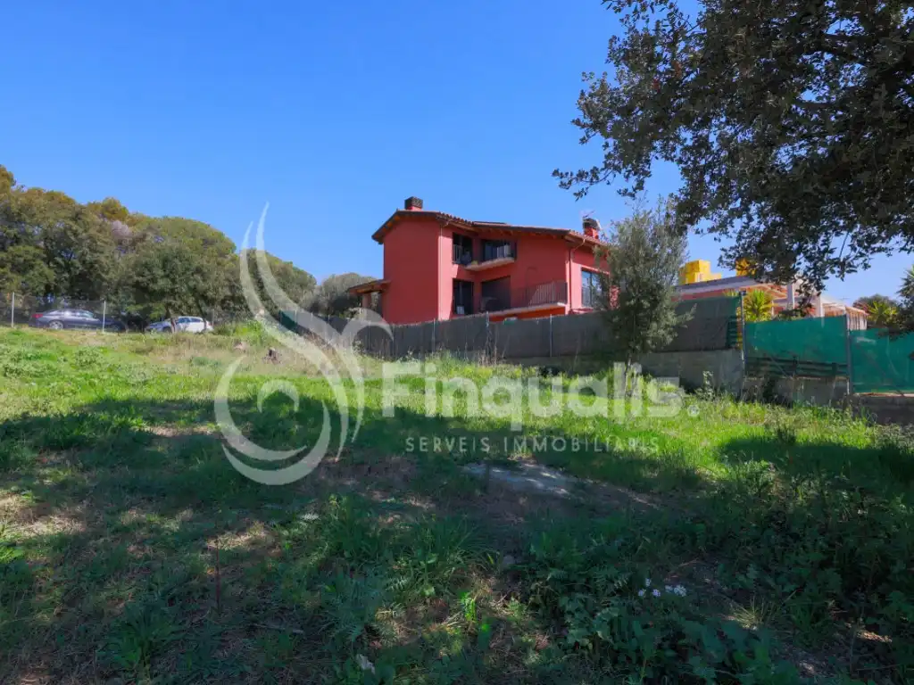 Terreno residencial en venta en Calle Caldes De Montbui 21
