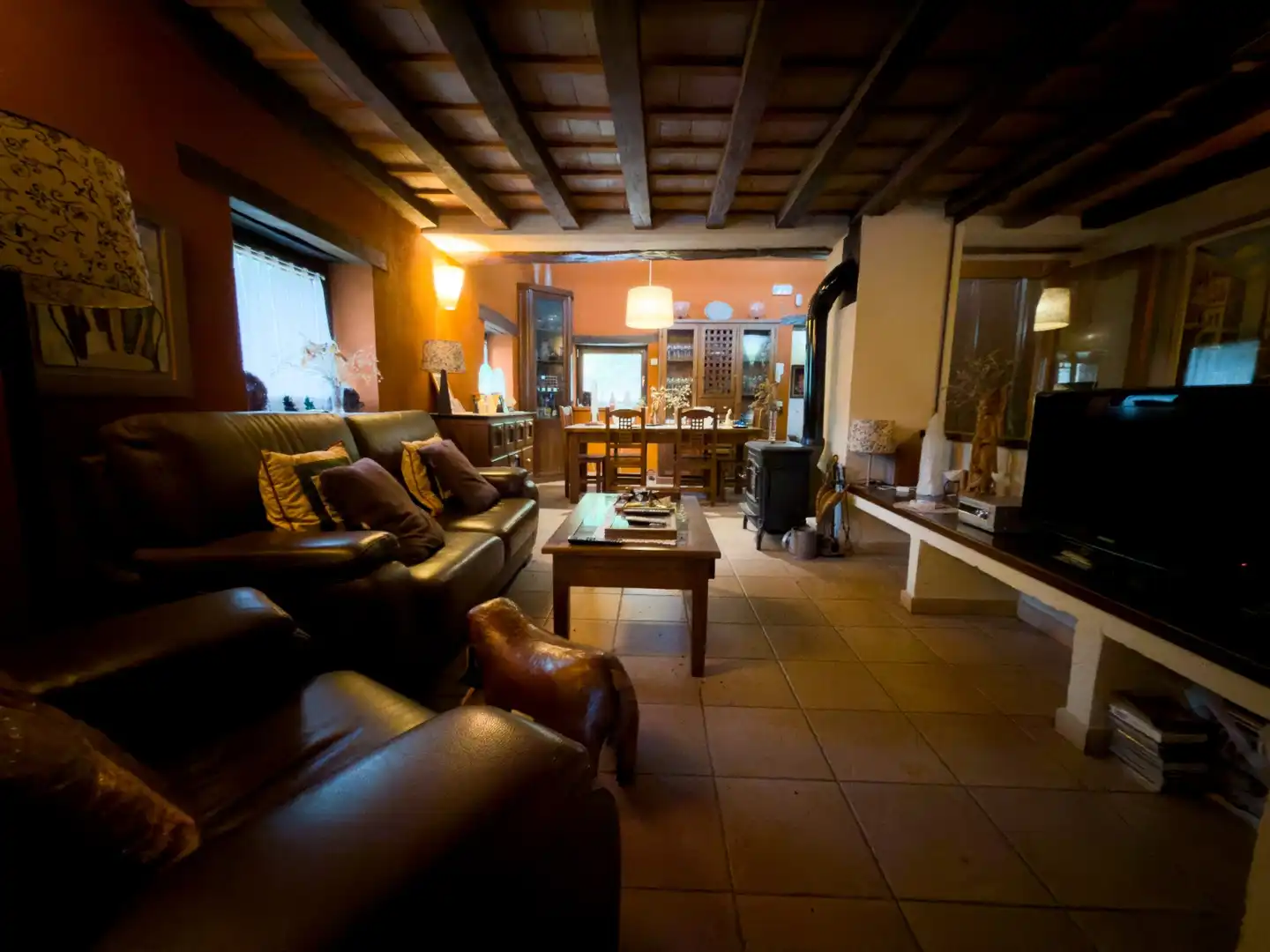 Sala d'estar de Finca rústica en venda en Mieres (Girona) amb Jardí privat, Terrassa i Traster