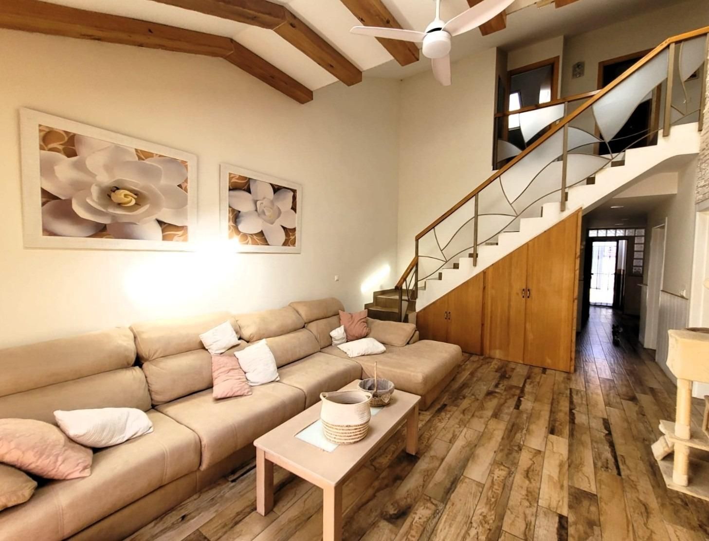 Living room of Single-family semi-detached for sale in Alicante / Alacant  with Air Conditioner, Heating and Terrace