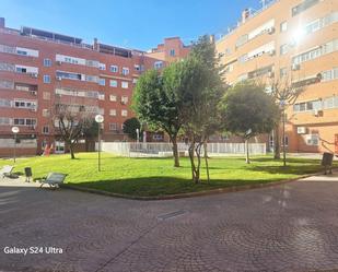 Exterior view of Flat for sale in Valdemoro  with Heating, Furnished and Community pool
