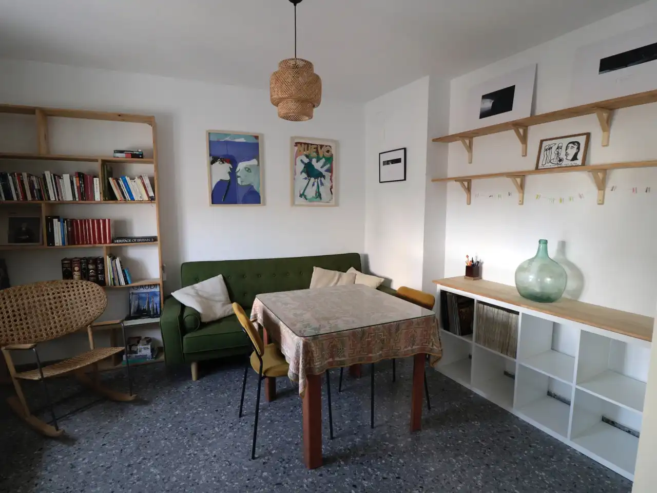 Wohnzimmer von Wohnung zur Miete in  Cádiz Capital mit Klimaanlage und Balkon