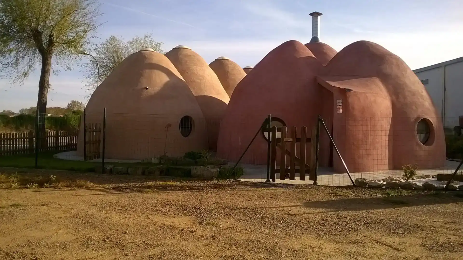 Vista exterior de Local de alquiler en San Cebrián de Campos, Palencia