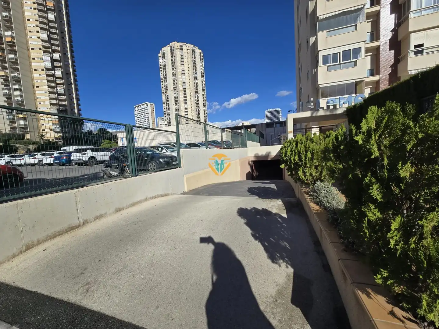 Parking de Apartamento en venta en Benidorm con Aire acondicionado, Calefacción y Jardín privado