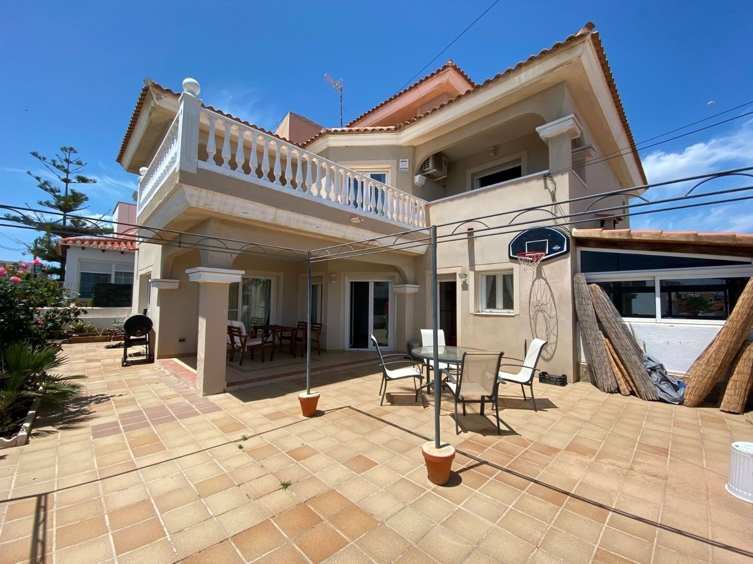 Exterior view of House or chalet for sale in Garrucha  with Air Conditioner, Terrace and Storage room