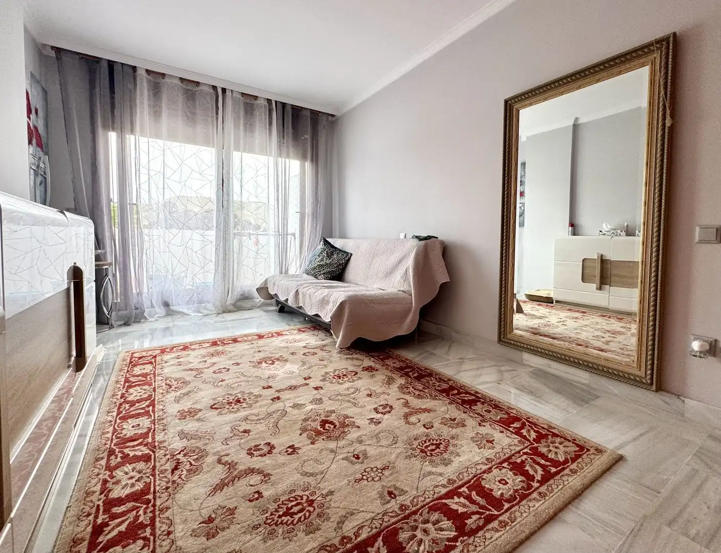 Ático con jardín en venta en Urbanizacion Parque Botanico las Lomas de Guadalmina, imagen 4