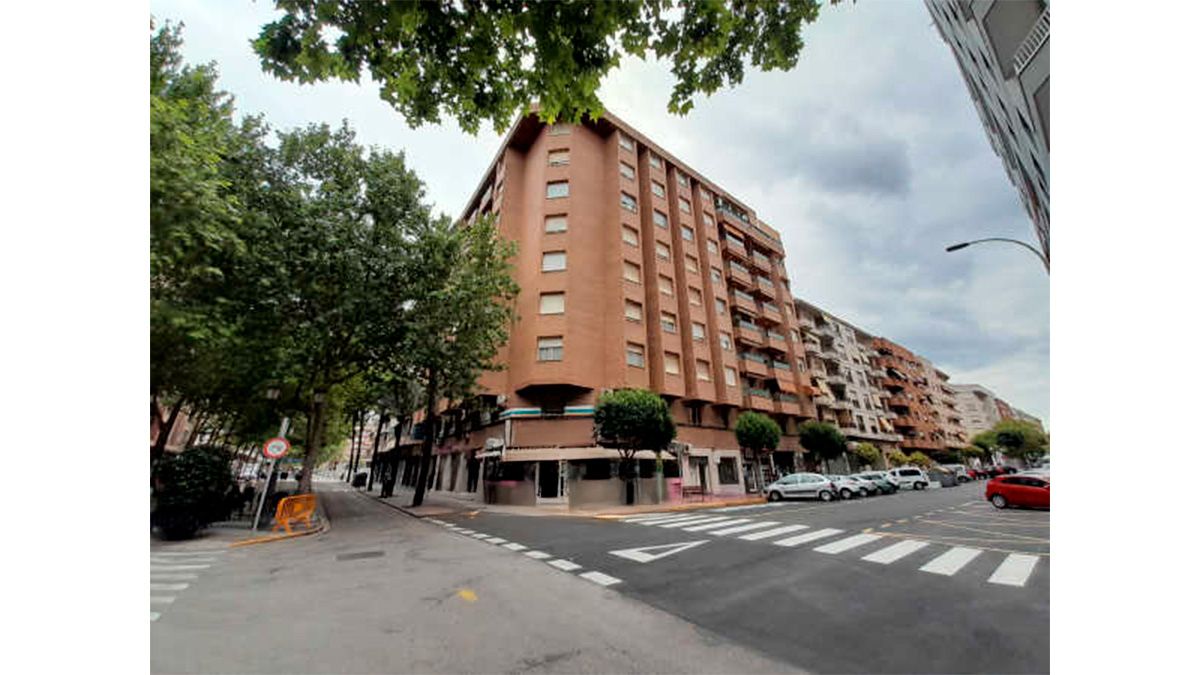 Vista exterior de Local en venda en Gandia