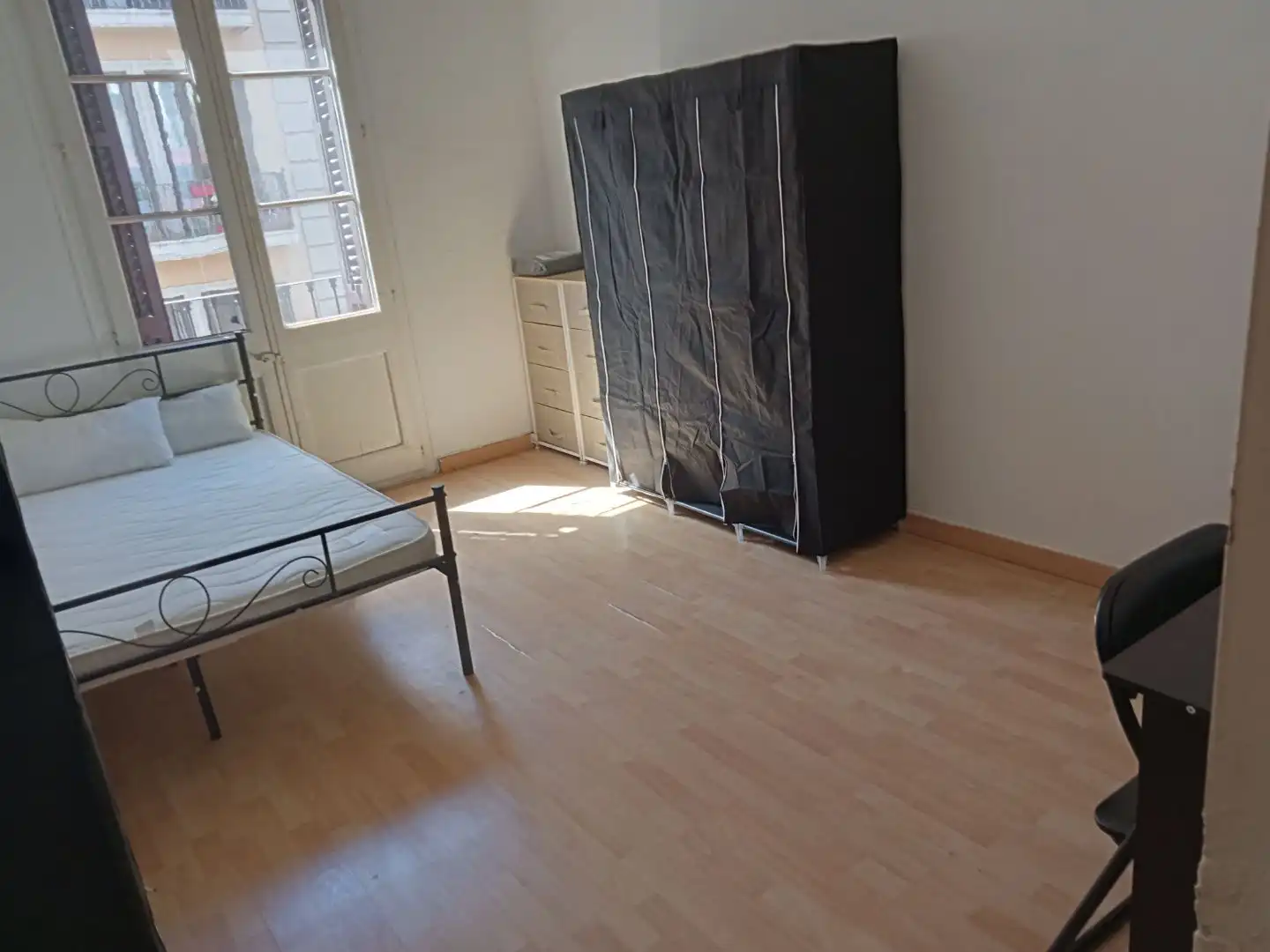 Bedroom of Houses for share in Gràcia