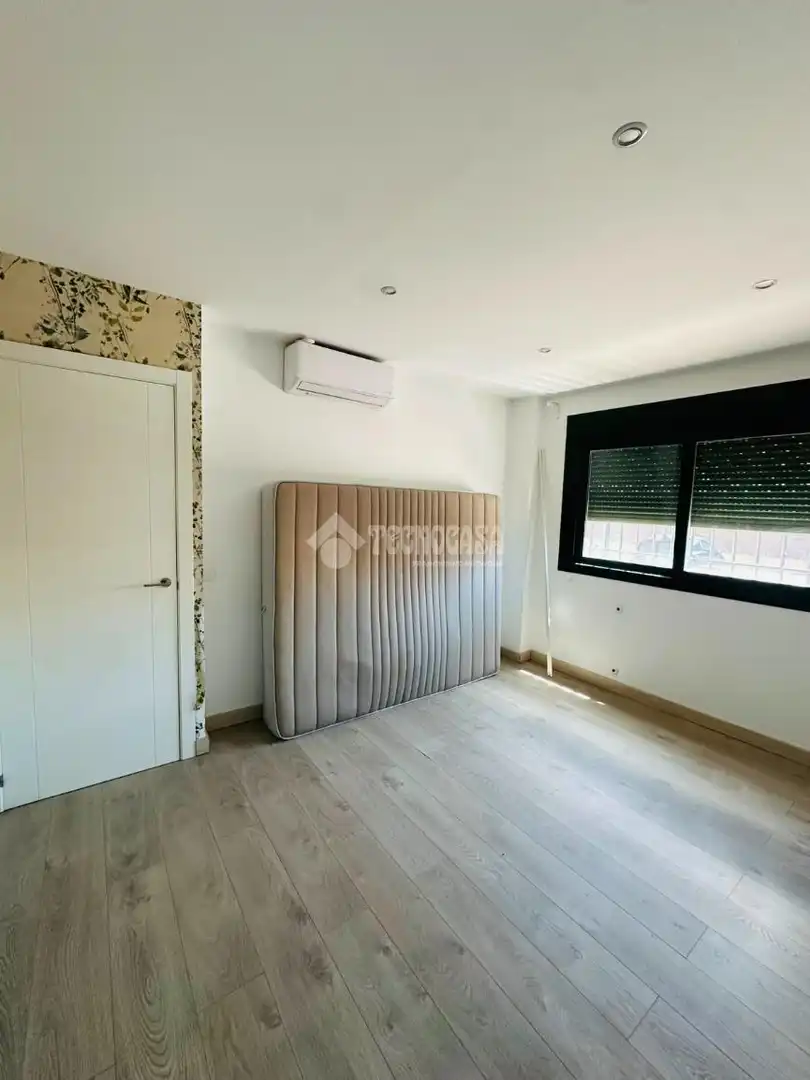 Casa aparellada en venda a Escalona, imagen 7