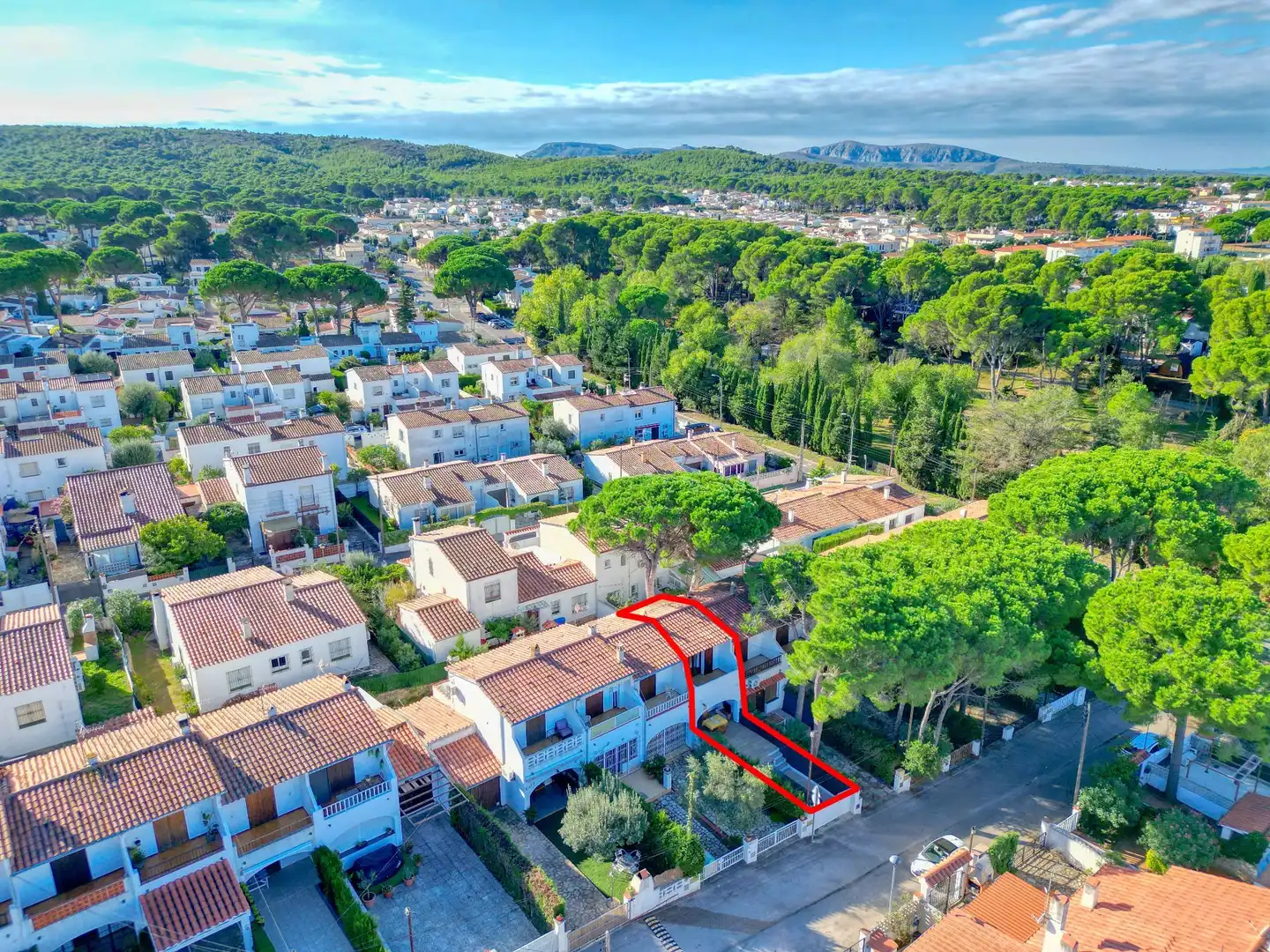 Vista exterior de Casa adosada en venta en L'Escala con Terraza y Amueblado