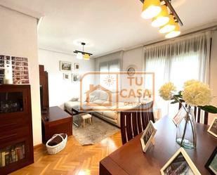 Living room of Flat for sale in Cáceres Capital  with Air Conditioner, Heating and Furnished