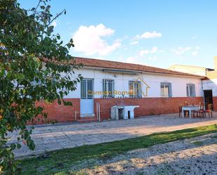 Vista exterior de Casa o xalet en venda en Cantalpino amb Calefacció, Jardí privat i Terrassa