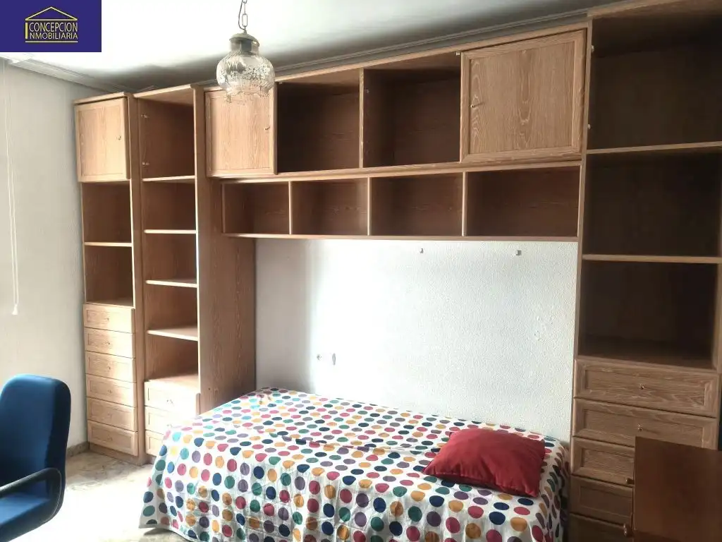 Bedroom of Flat for rent in Córdoba  with Air Conditioner, Heating and Furnished