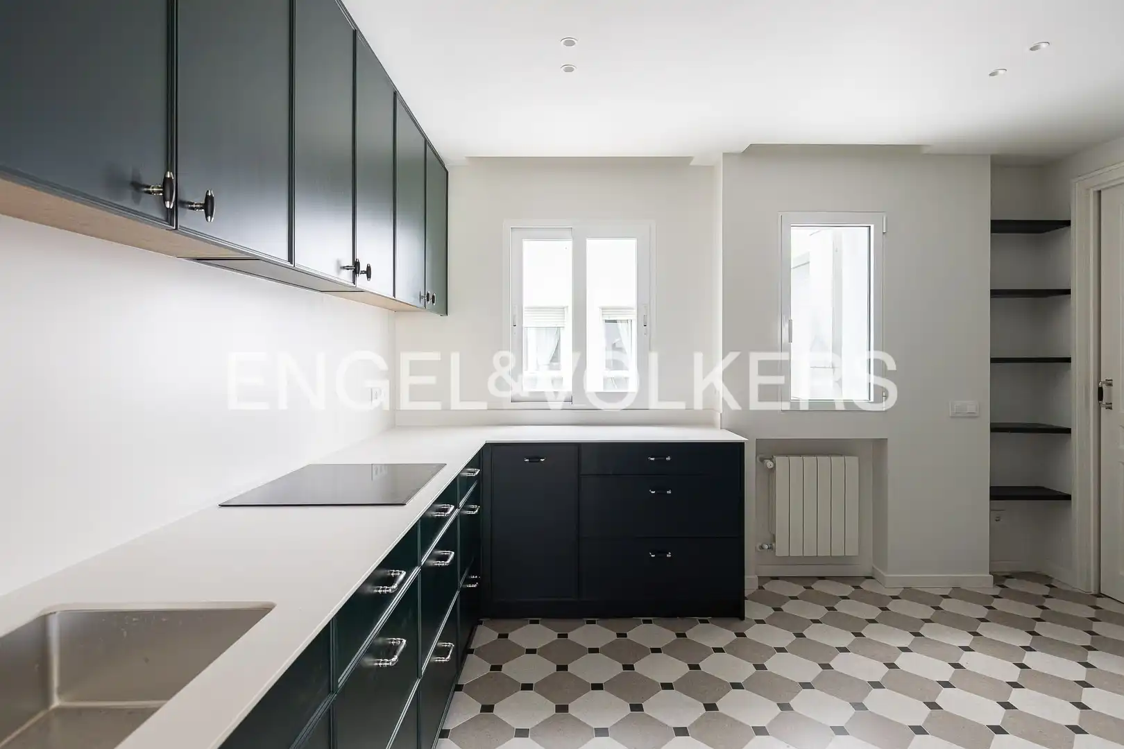 Kitchen of Flat for rent in Madrid  with Air Conditioner, Heating and Terrace