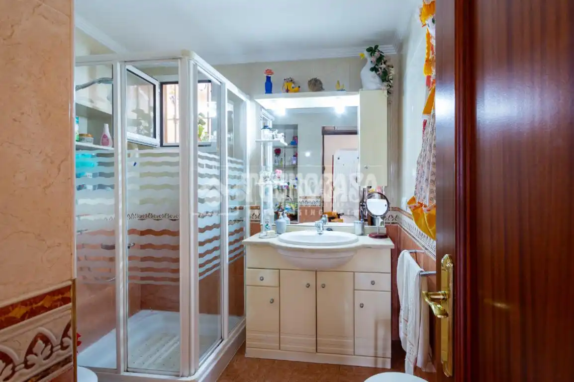 Bathroom of Detached homes for sale in Vélez-Málaga  with Furnished