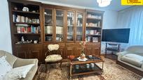 Living room of Flat for sale in Santiago de Compostela 