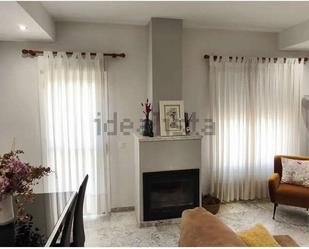 Exterior view of Single-family semi-detached for sale in  Sevilla Capital  with Air Conditioner, Terrace and Storage room