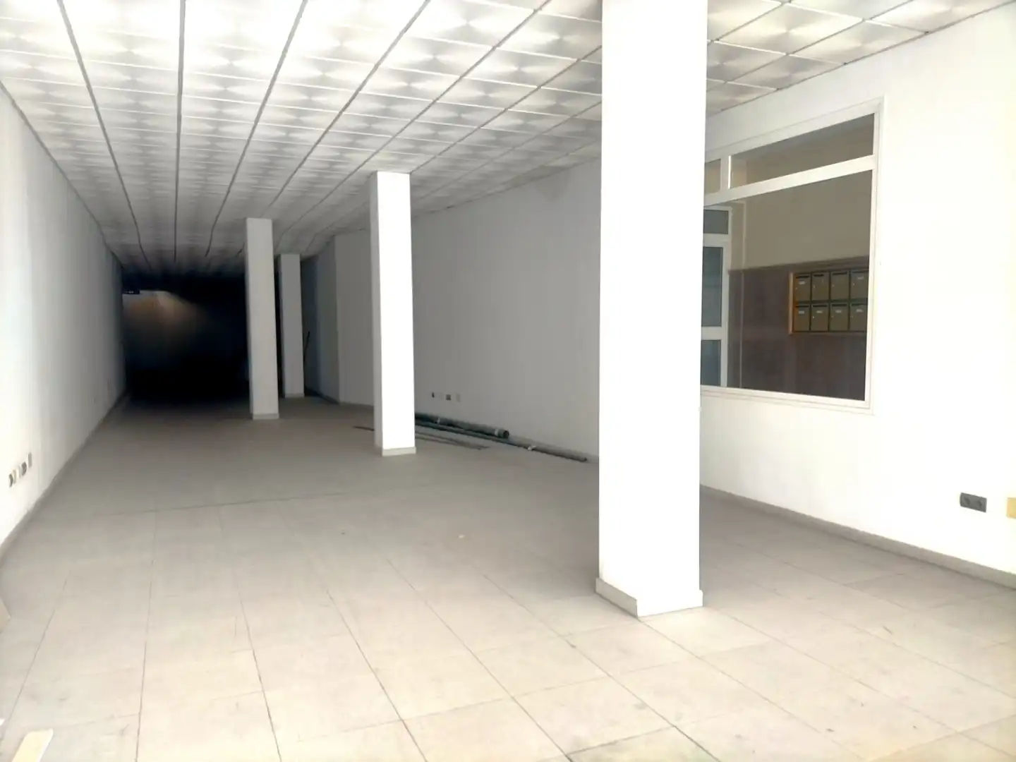 Local comercial en venda a Centro, imagen 2