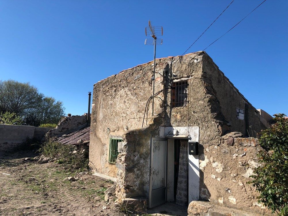 Außenansicht von Country house zum verkauf in Trescasas mit Terrasse