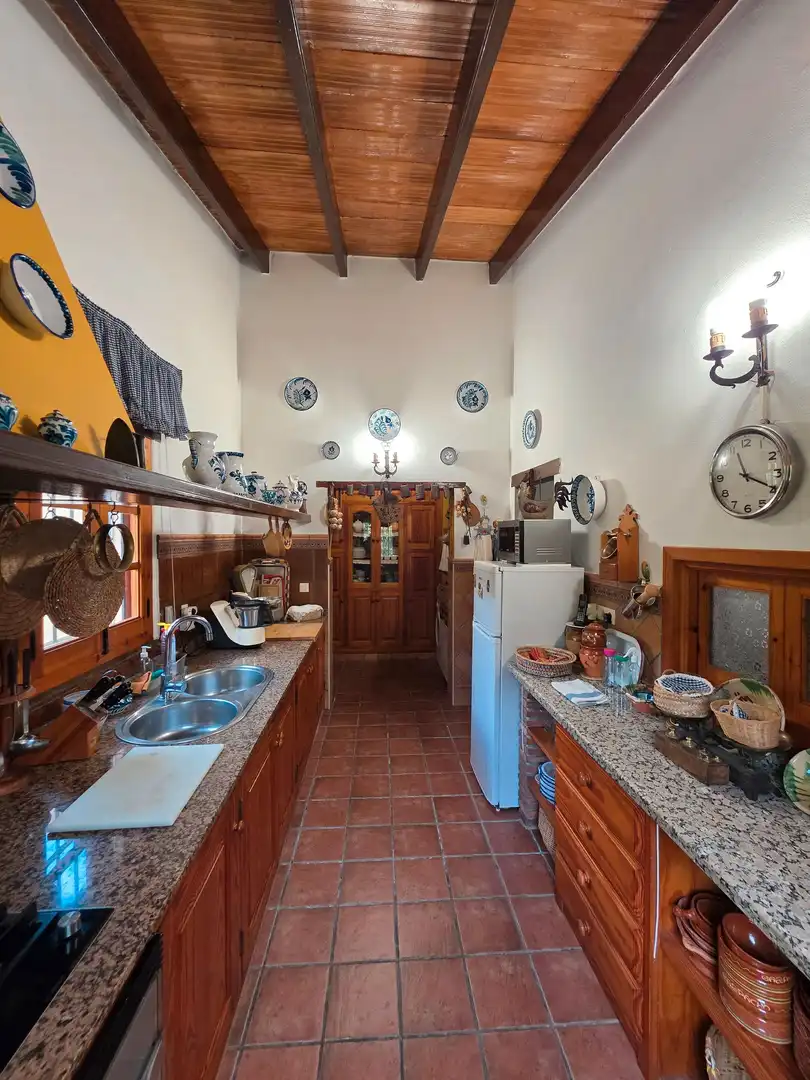 Casa rústica amb terrassa en venda a Los Barrios, imagen 14