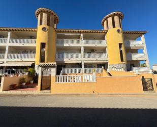 Vista exterior de Dúplex en venda en Orihuela amb Terrassa i Balcó