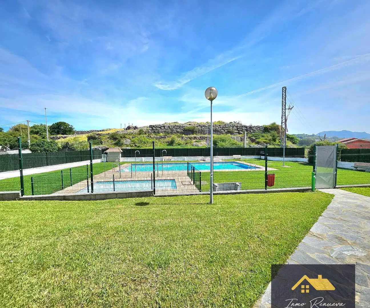 Piscina de Casa o chalet en venta en Limpias, Cantabria