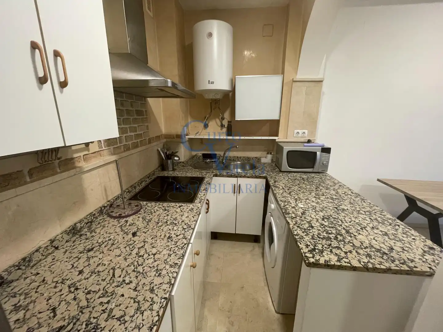 Küche von Wohnung zum Verkauf in Dos Hermanas mit Abstellraum und Möbliert