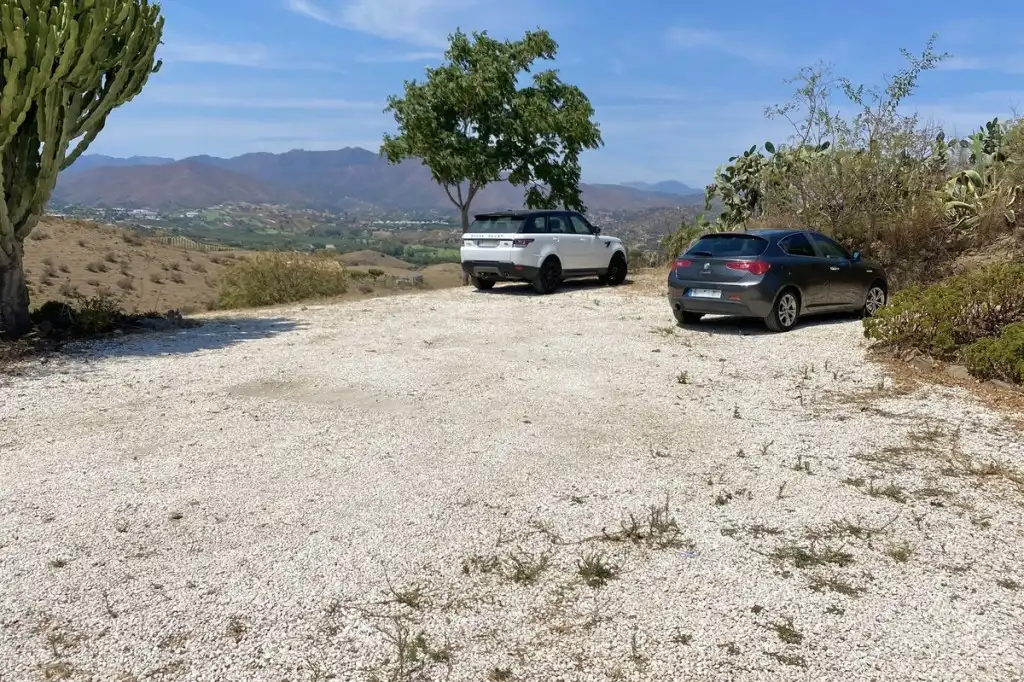 Parking de Finca rústica en venta en Mijas con Jardín privado, Terraza y Piscina