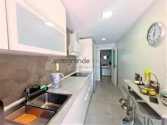 Apartment with pool for sale in La Duquesa, imagen 11
