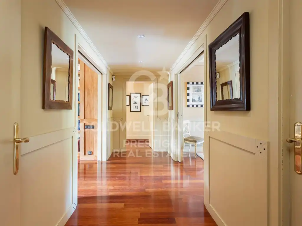 Piso en venta en Barcelona con Jardín privado, Terraza y Piscina comunitaria