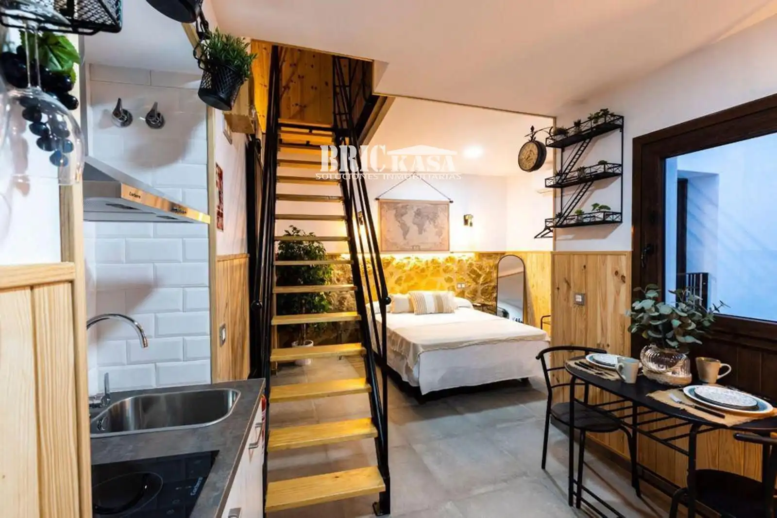 Habitación de Edificio en venta en Cáceres Capital