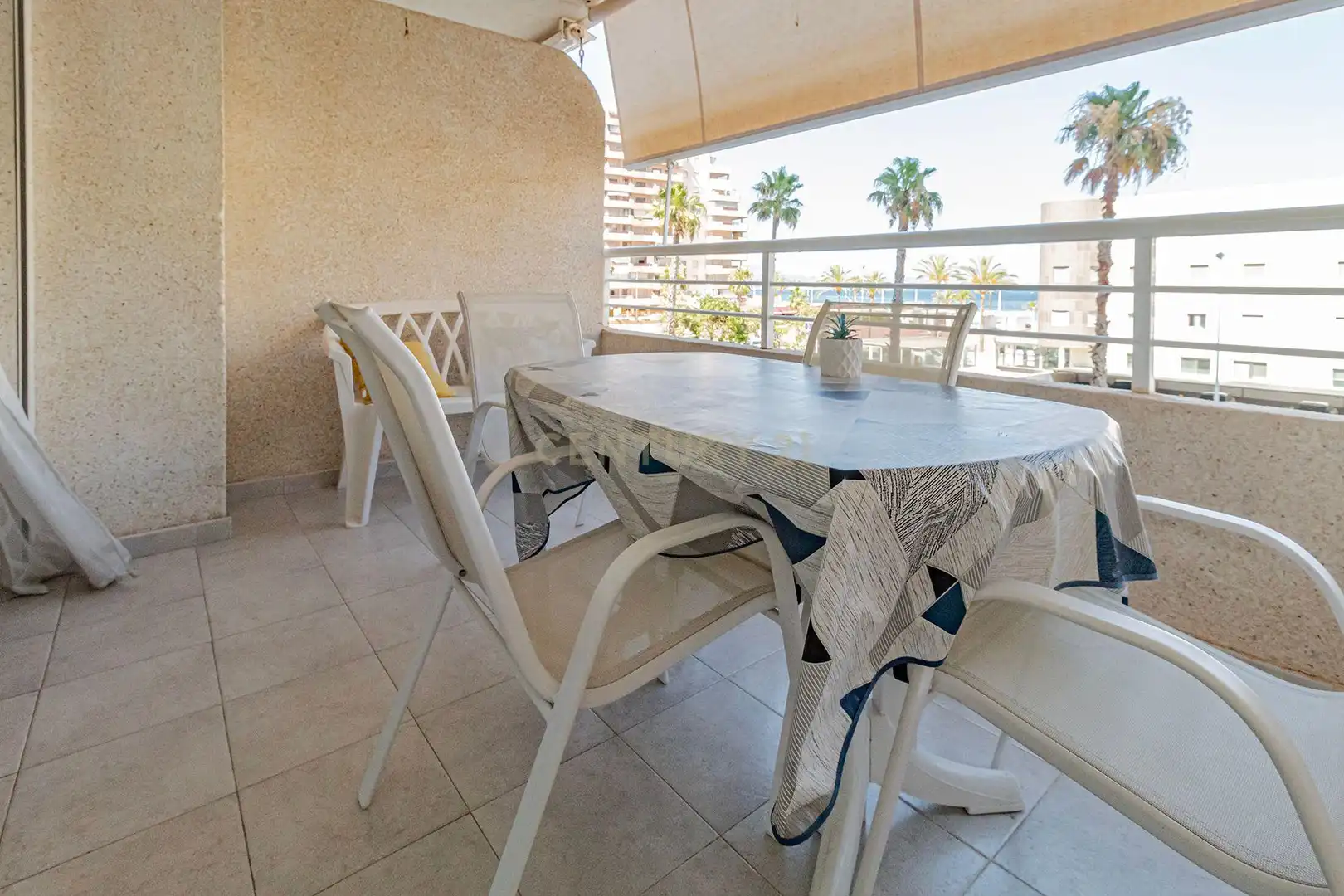 Terrassa de Apartament de lloguer en Calpe / Calp amb Aire condicionat, Piscina i Rentadora