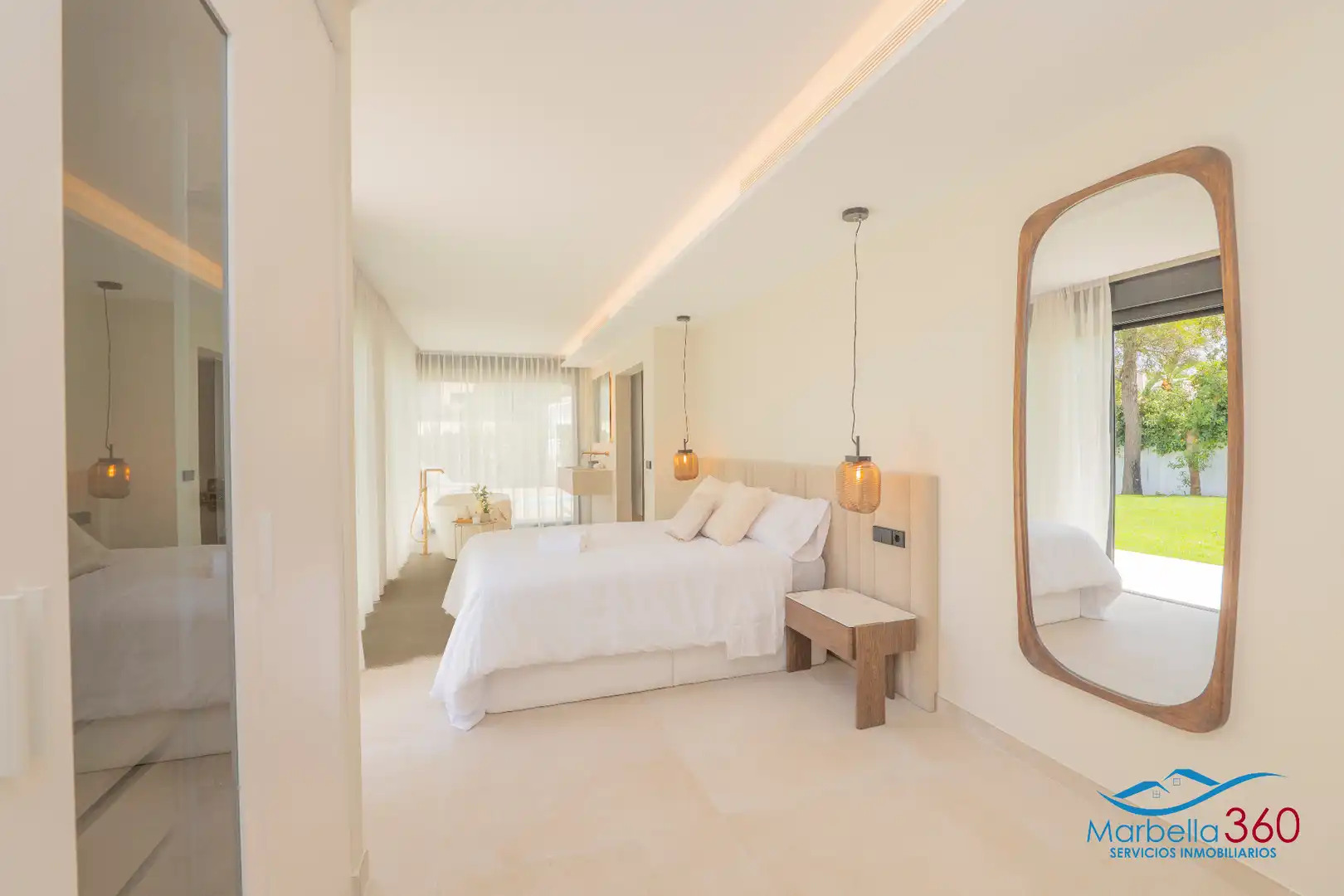 Habitación de Casa o chalet en venta en Estepona con Aire acondicionado, Calefacción y Jardín privado