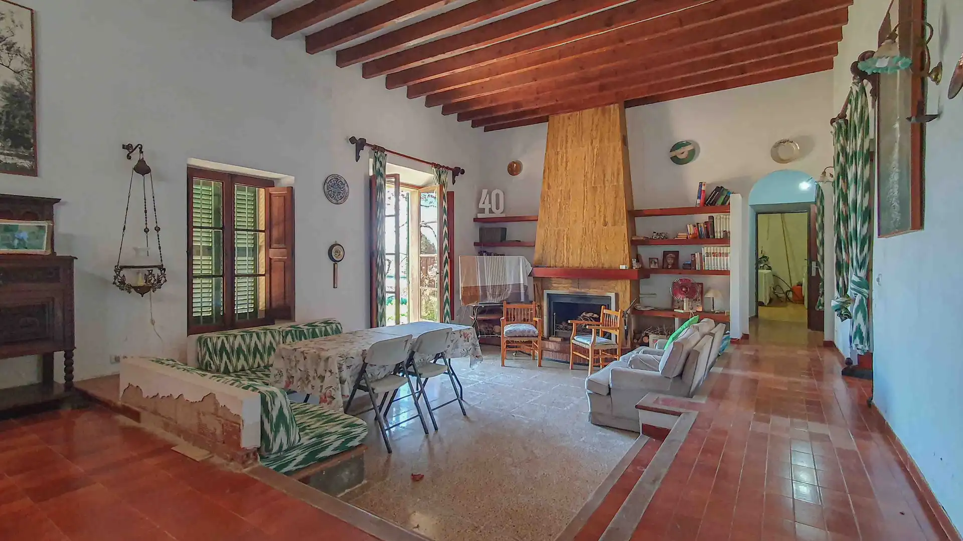 Sala d'estar de Finca rústica en venda en  Palma de Mallorca amb Jardí privat, Terrassa i Traster