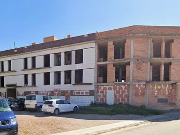 Mixt residencial en venda a de Ponent 5