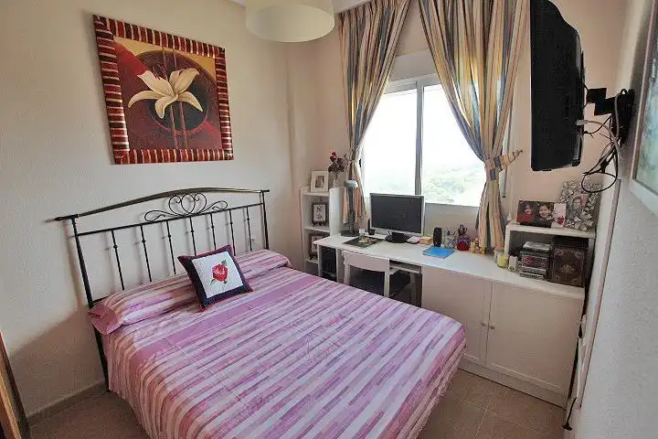 Habitación de Apartamento en venta en Guardamar del Segura con Aire acondicionado, Terraza y Trastero