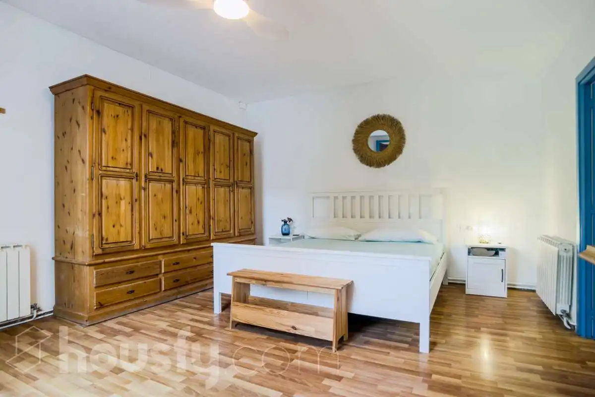 Habitación de Finca rústica en venta en Montgat con Calefacción, Jardín privado y Terraza