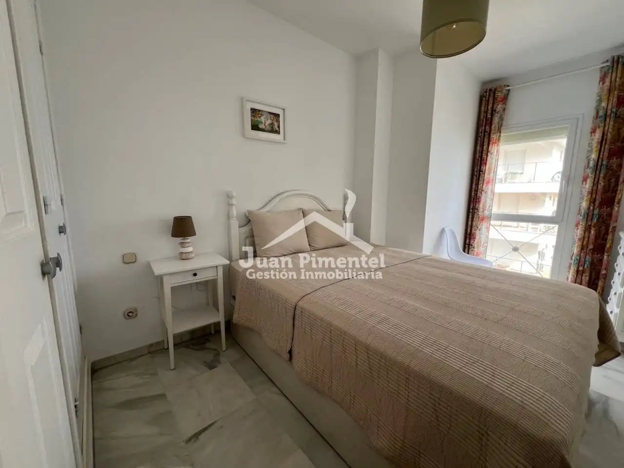 Habitación de Apartamento en venta en Estepona con Aire acondicionado, Terraza y Amueblado