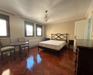 Dormitori de Casa o xalet en venda en  Toledo Capital amb Aire condicionat, Terrassa i Balcó