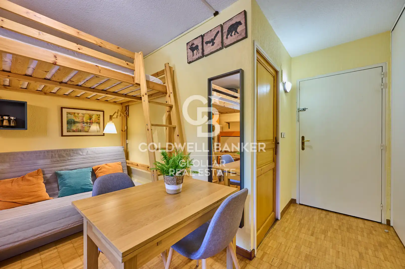 Vista exterior de Apartament en venda en Enveitg amb Calefacció, Parquet i Traster