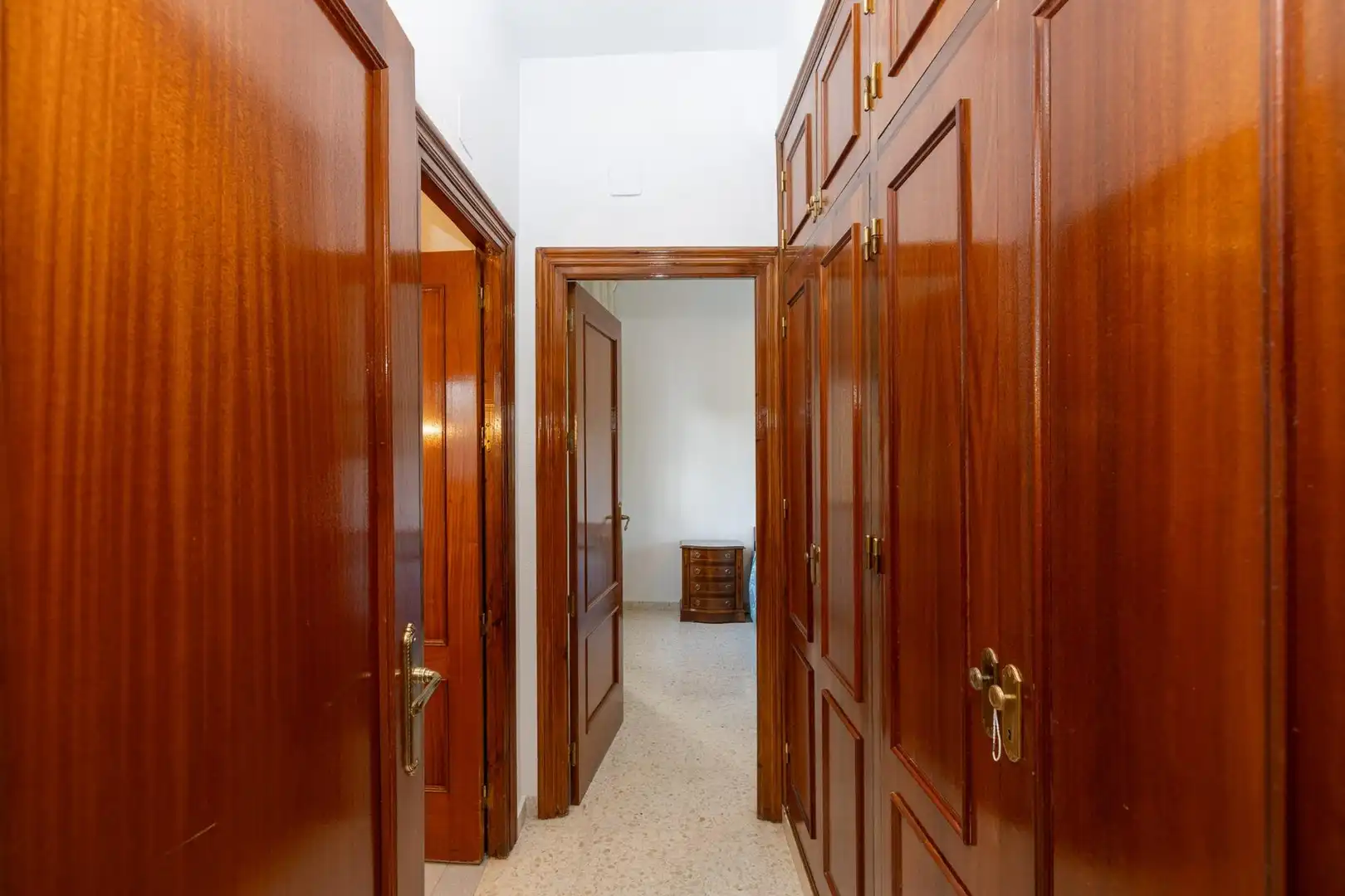 Chalet con piscina en venta en Calle Lindaraja, imagen 26